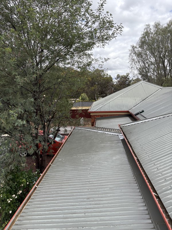 Clean, free-draining gutters after the job
